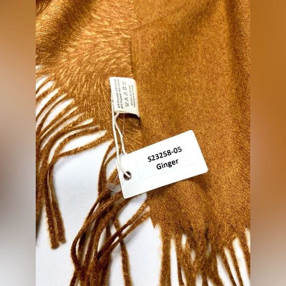 Wrap Scarf with fringes Classic Brown camel Pretty Persuasion - Picture 7 of 13